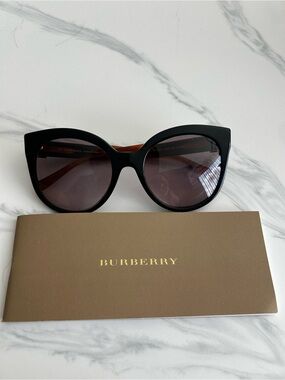Burberry Black Cat-Eye Sunglasses with Brown Temples